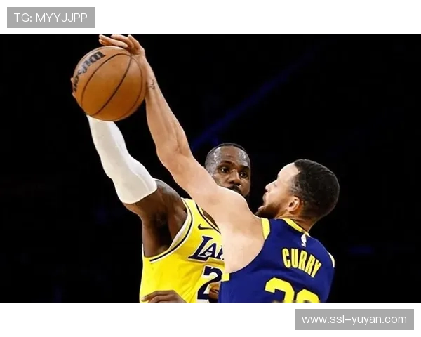 湖人主场迎战勇士激情上演NBA揭幕战斯台普斯十月燃情对决 湖人主场迎战勇士激情上演NBA揭幕战斯台普斯十月燃情对决