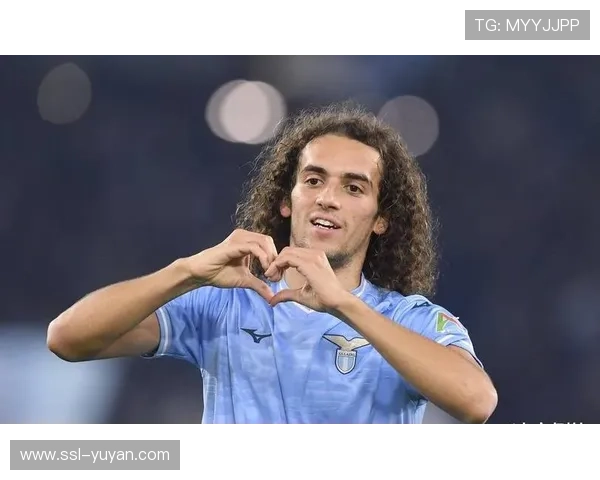 拉齐奥2-0轻取莱切，贡多齐当选最佳球员