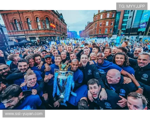 摩纳哥球迷赛前放飞千只气球，悼念前俱乐部主席